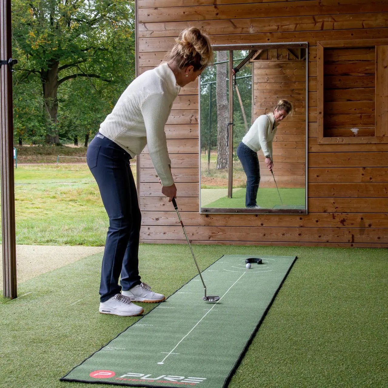 PURE2IMPROVE Pratice Putting Cup 6 PURE2IMPROVE Pratice Putting Cup - Image 4